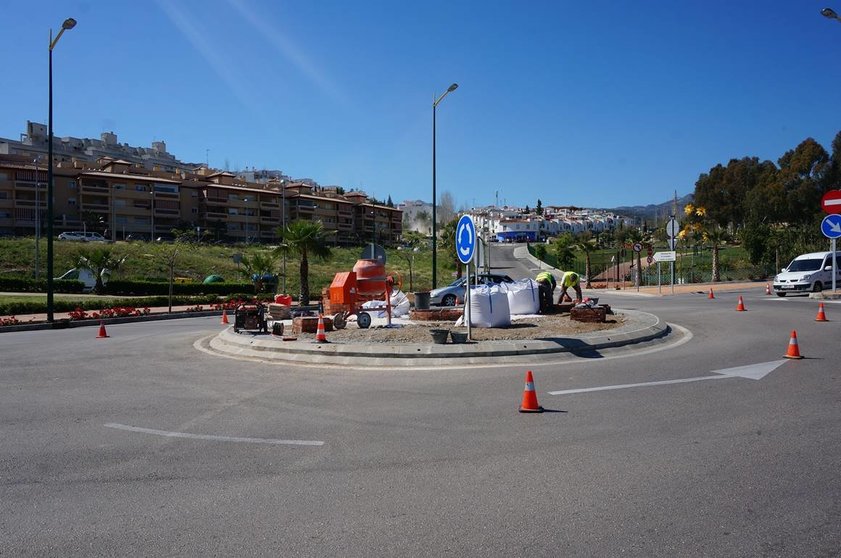 Obras rotonda avda. Ceuta