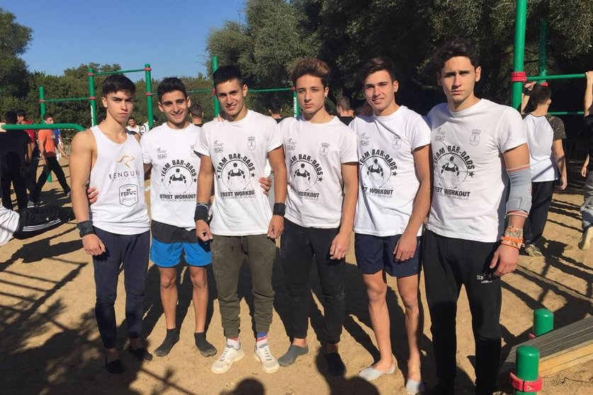 El Team Bar-Daos de 'Street Workout' compite en Sevilla
