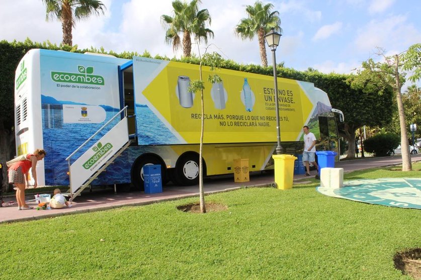 Reciclaplus, bus itinerante para promover el reciclaje