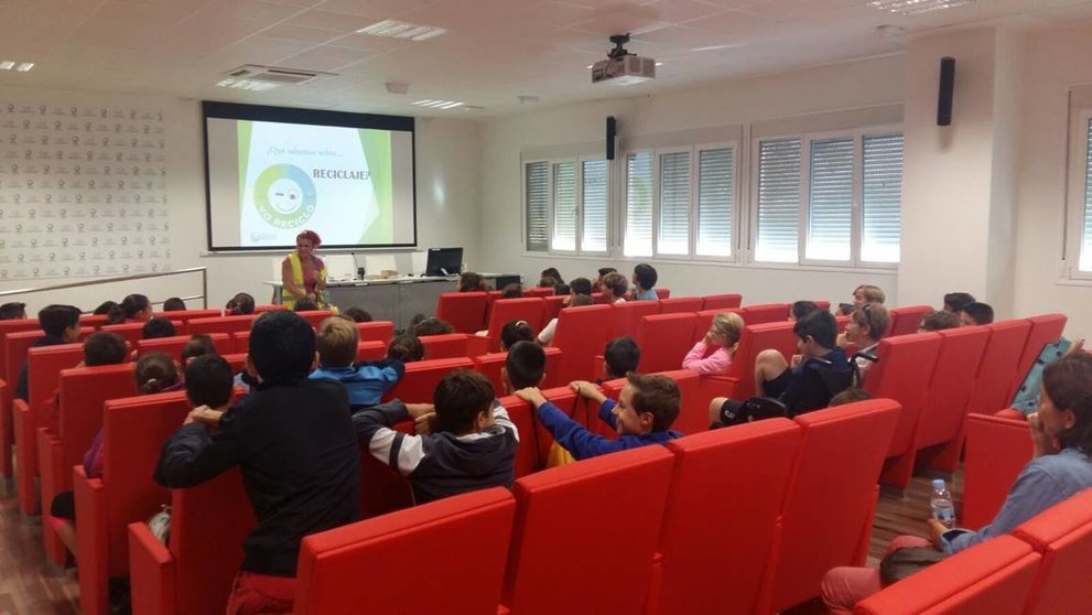 Visita de los colegios Algazara y El Pinar al el Complejo Medioambiental de Valsequillo