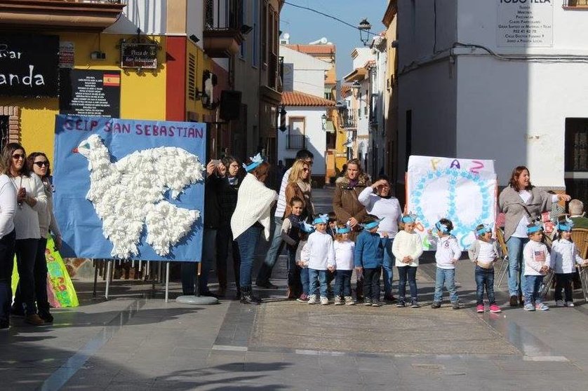 Celebración del día escolar de la no-violencia y la Paz, colegio San Sebastián