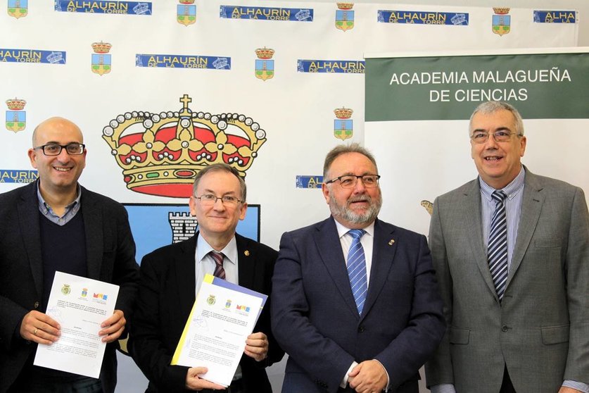 Manuel Lóopez, Federico Orellana, Joaquín Villanova y José Antonio Mañas. Academia malagueña de ciencias