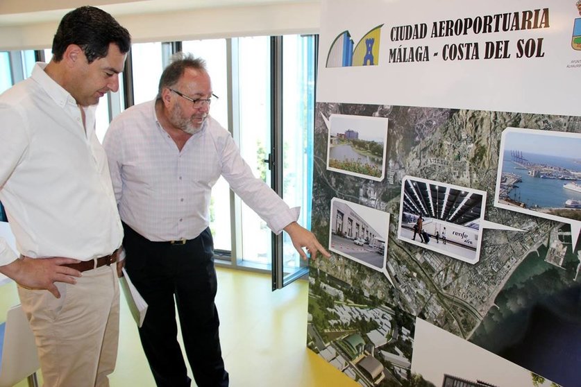 Juanma Moreno y Joaquín Villanova, visita Vivero de Empresas y Ciudad Aeroportuaria. Foto: A. Doctor / El Ágora