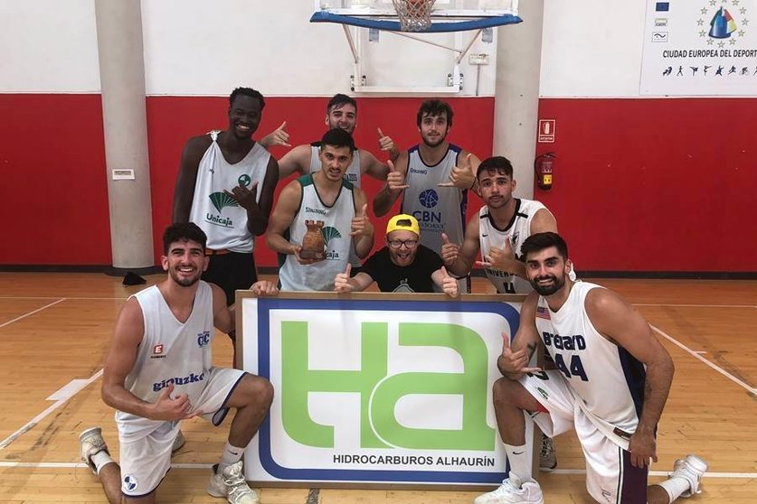 Cigalas, campeones del Torneo Hidrocarburos Alhaurín de baloncesto