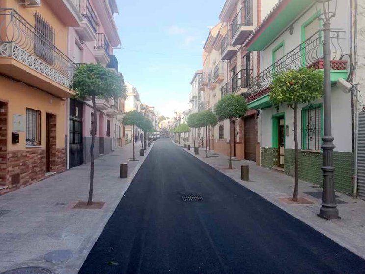El Ayuntamiento finaliza las obras de mejora del pavimento en la calle Juan Carlos I
