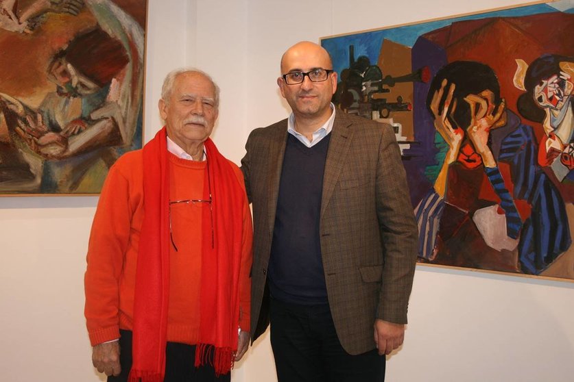 Segundo Castro y Manuel López, durante la inauguración de la exposición 'De expresión abstracta a la abstracción geométrica'