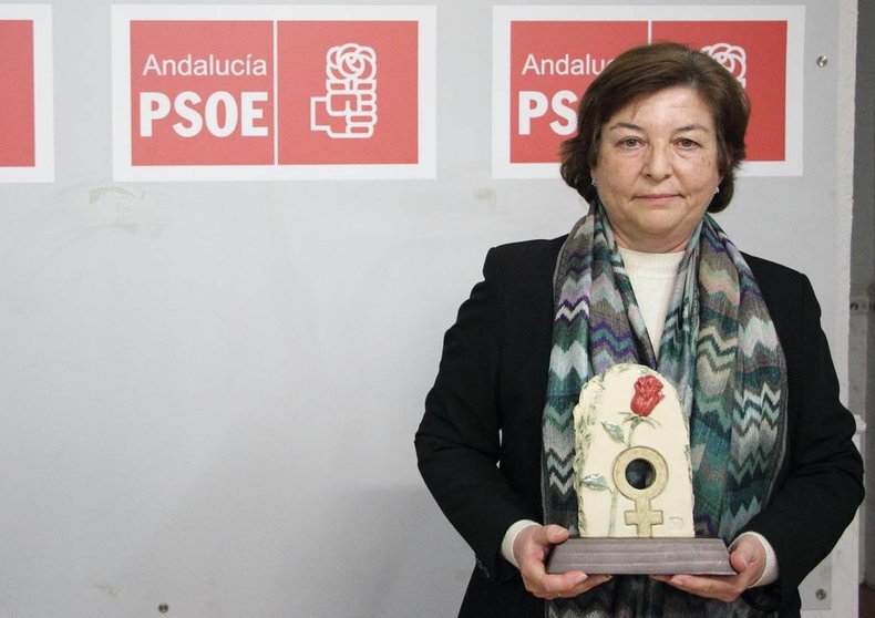 El PSOE entrega el premio Mujer progresista 2017 a María Becerra Cantero. Foto A. Doctor El Ágora (1)