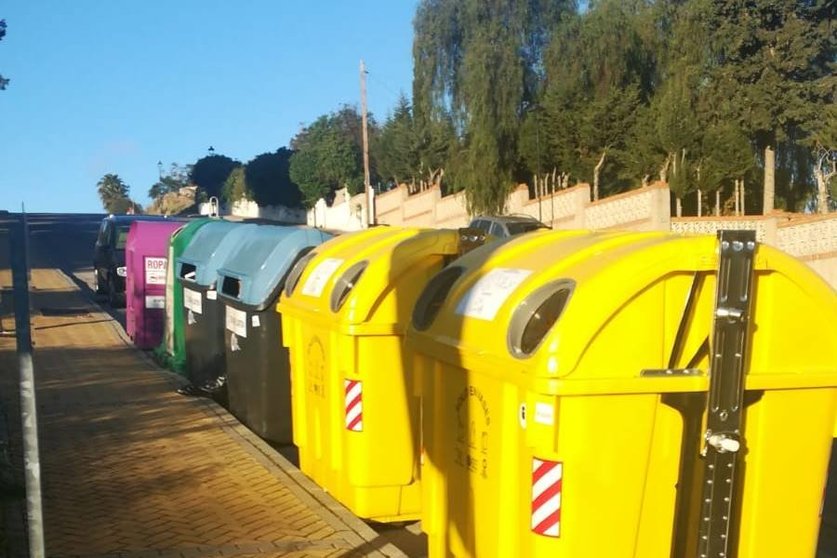 Contenedores de reciclaje en Pinos de Alhaurín